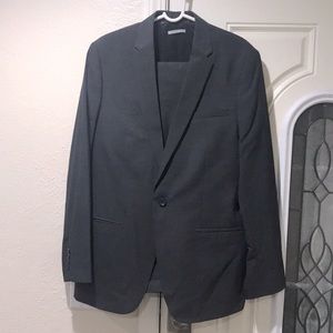 Pre-Owned - Men’s Calvin Klein Suit & Pants